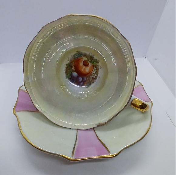 Bone china cup - Picture 1 of 7
